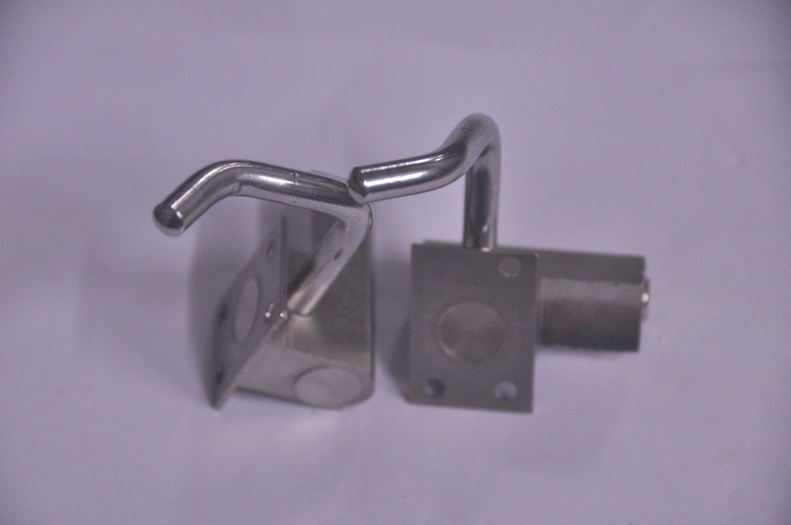 MI-42 CAMP BOLT ALY