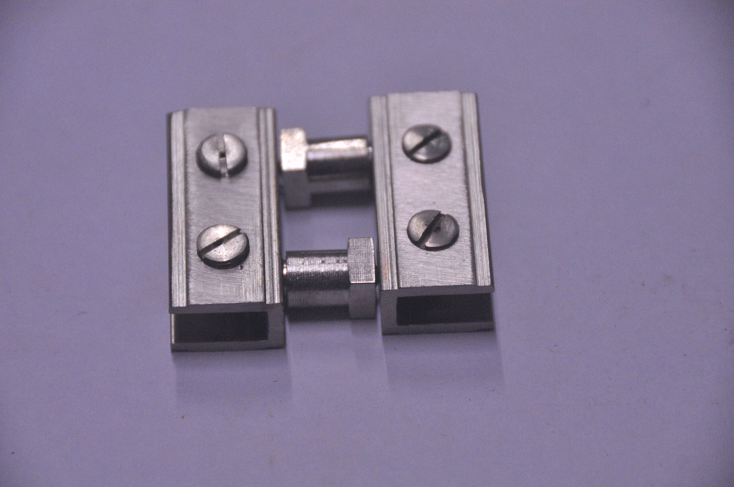 RL-19 SQUARE PIVOT